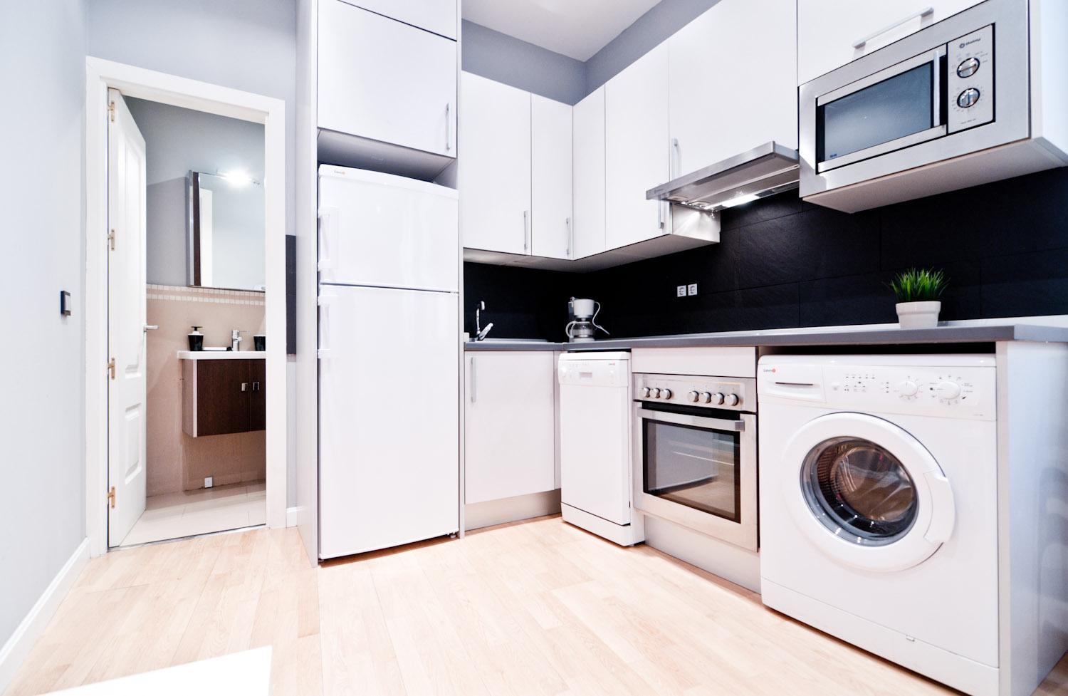 Cozy Apartment In Central マドリード エクステリア 写真