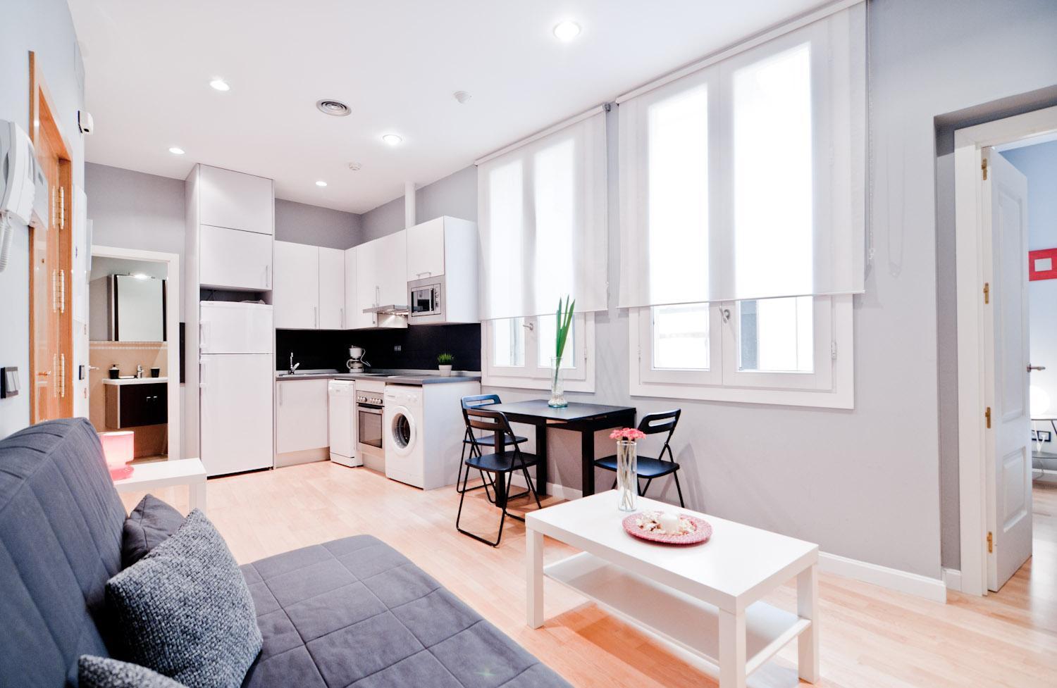 Cozy Apartment In Central マドリード エクステリア 写真