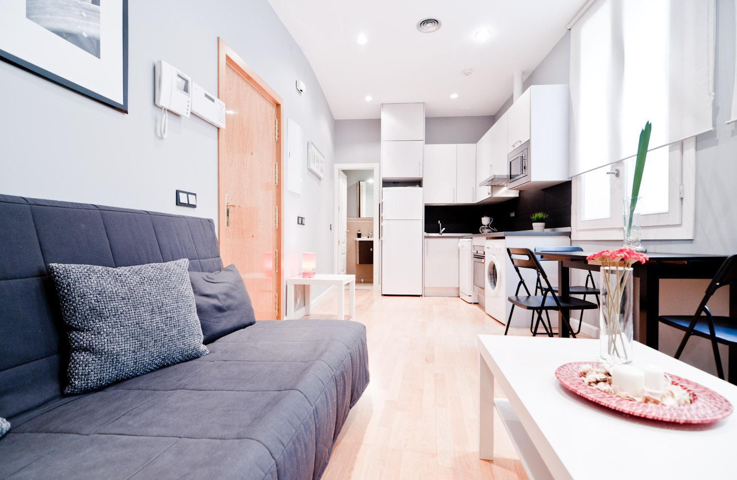 Cozy Apartment In Central マドリード エクステリア 写真